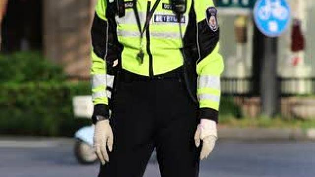 6.18 | 袁雨佳，帅气卡点#袁雨佳 #杭州交警袁雨佳 #卡点 #最美交警