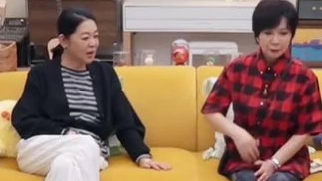 在两位老师的身上看到了我爷我奶网购的样子#蔡明#倪萍#毛血汪 #娱乐评论大赏