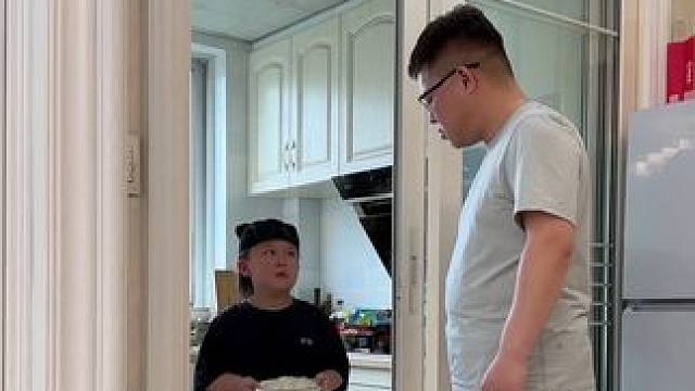 面条过水的新方法 我还真说不出来啥#金牌育言家 #我的AI育儿搭子 #她们的精选