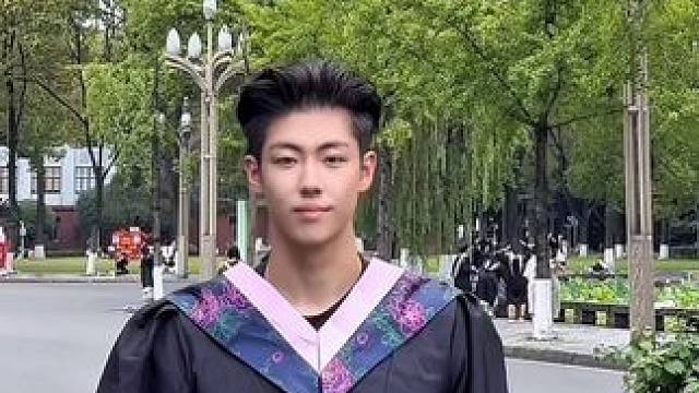 终于轮到我拍毕业转场了！ #毕业季 #毕业转场 #本科 #游泳 #197