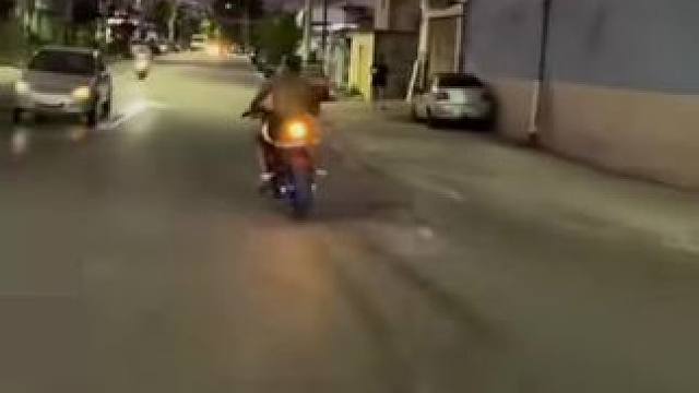 不管什么摩托车在这哥们手里跟玩一样 #摩托车 #机车 #巴西控车