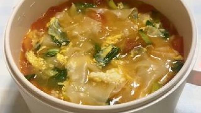 吃剩的饺子皮终于有用武之地啦#饺子皮的花样吃法 #一人食记 #懒人美食 #一个人也要好好吃饭