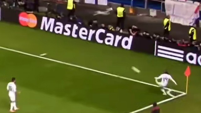 熟悉的庆祝，熟悉的头球，还是熟悉的那个他