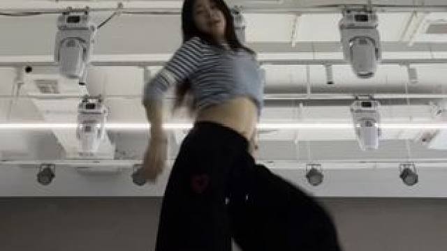 点不点赞？再问一遍！ #baby #dance #律动 #舞蹈日常