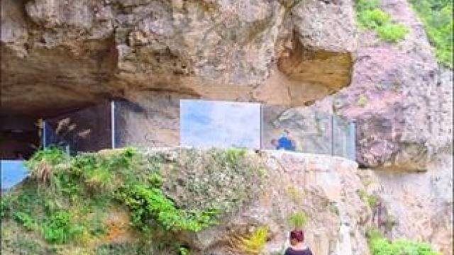 #大自然的魅力无处不在 ，雁荡山方洞云端拾光，挂在悬崖上的咖啡厅。