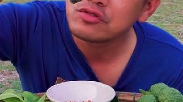 香米饭辣椒酱️咖喱炖满籽蛋蛋蛙 #美食 #户外美食 #泰国美食 #内容启发搜索