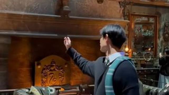 没有男生会拒绝这么酷的魔杖吧~ 