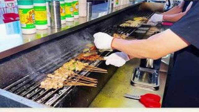 萦绕着浓烈烟火的西昌风味烧烤，满足了你的舌尖味蕾，在来黄牛筋西昌串烧，78元就能吃到黄牛筋烧烤3-4