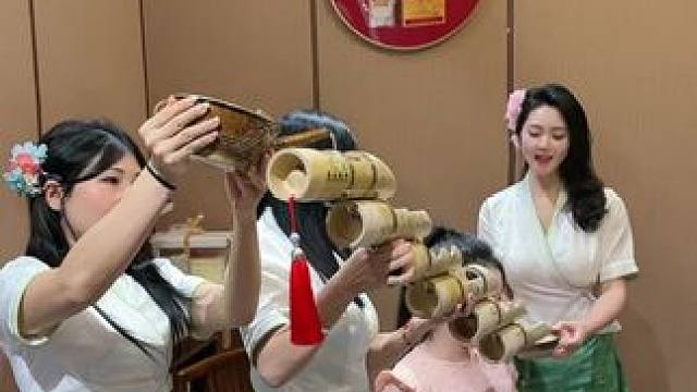 我来接待你，你能喝几杯