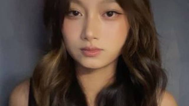 我不要期末粥。
#辣炒年糕反差变装