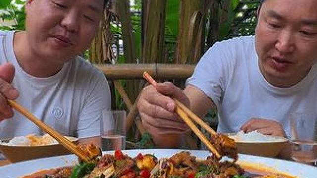 做一个麻辣干香的花椒鸡，再来点小酒，别提多爽了！ #我的乡村生活 #新农人计划2025 #农村美食 