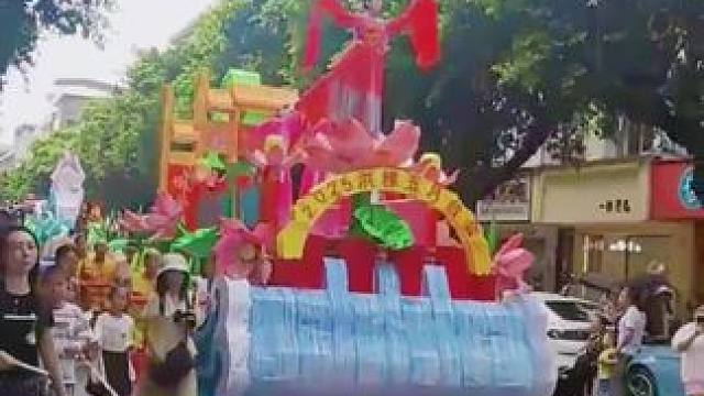 洪雅五月台会 非遗传承，人山人海，晚上更好看#非遗 #非遗传承 #非遗文化 #地方风俗 #洪雅台会