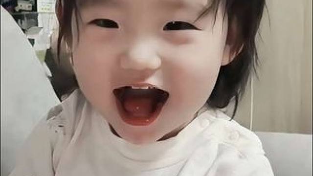 黄毛黄毛，不玩宝可梦就离我闺女远点！#萌娃搞笑日常 #记录成长过程