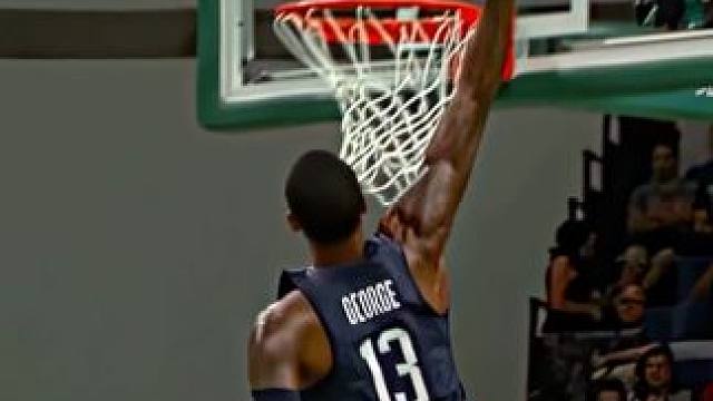 "谁敢横刀立马 "