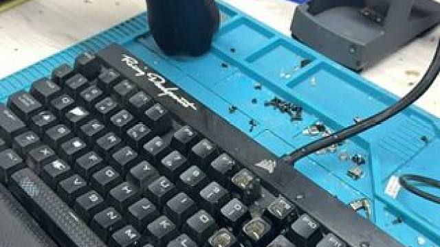键盘打翻了饮料怎么办？ #键盘 #维修 #进水 #翻新