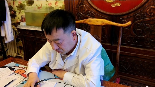 失眠是焦虑情绪最常见的躯体化症状之一。