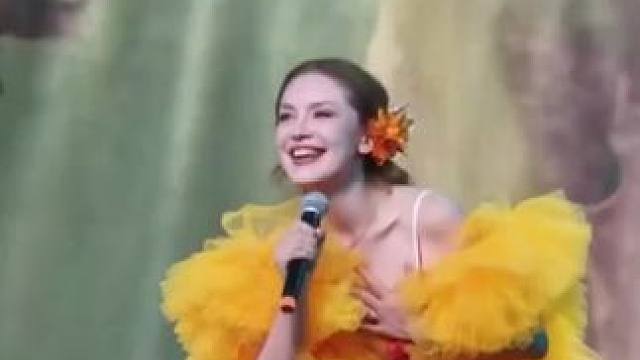 娜娜粉丝这块还是太会整活了… #那艺娜 #p图 #搞笑 #帝国最娇艳的玫瑰