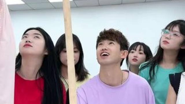 反应力挑战，哈哈好玩 #办公室搞笑 #办公室日常 #真会玩系列 #反应力挑战