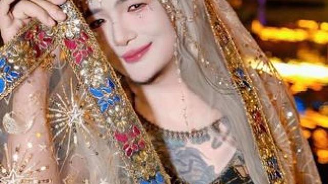 我本是男儿郎又不是女娇娥 #男扮女装 #看一遍笑一遍 #这谁能顶得住啊#纯属娱乐无不良导向