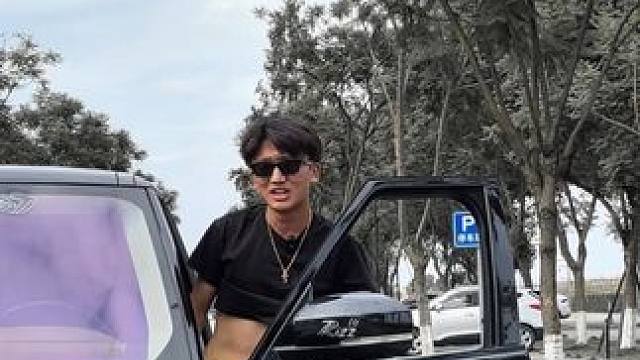 20多岁开路虎揽胜 是你你会有多狂#路虎揽胜 #成都路虎王 #揽胜改装