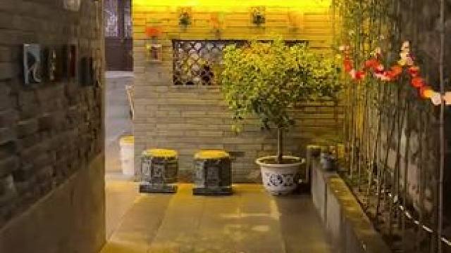 农校街云上扶摇古风民宿，环境优雅。现精致中式大床房任选仅119元。房间用品齐全，可免费洗衣、寄存行李