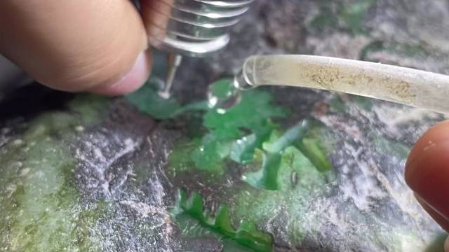 大水牛，冰种绿色