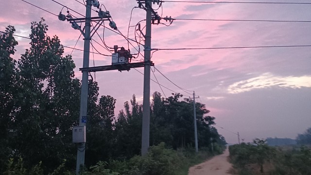 没钱，我是村里最穷的那个人