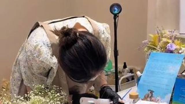 死亡不必噤声尊重与温度永远比忌讳更有力量。 #关于葬礼的100种想象  #精选奇遇记播客