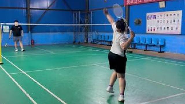 羽毛球杀球问题纠错 暑假集训招生中