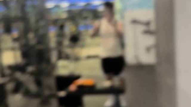 #自律的顶端就是享受孤独 #健身房日常