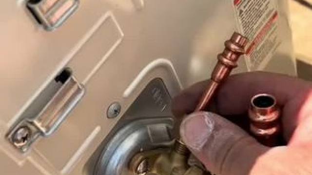 美国人安装空调的接管过程！ #空调安装#空调 #美国空调