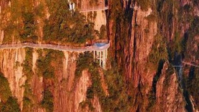 来过莽山，你才能知道中国顶级绝壁栈道的含金量！#航拍莽山#一座不用爬的山#莽山五指峰景区#旅行推荐官