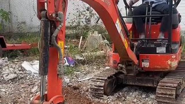 准备挖个养蛙池 #养蛙 #泰国美食 #内容启发搜索 #乡村生活 #乡村日常