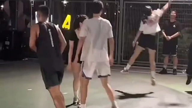 这防守如何#篮球