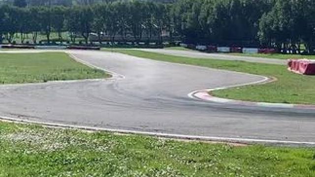 这弯过的够不够丝滑？ #卡丁车 #赛车 #赛车运动 #赛车文化 #卡丁车赛车场