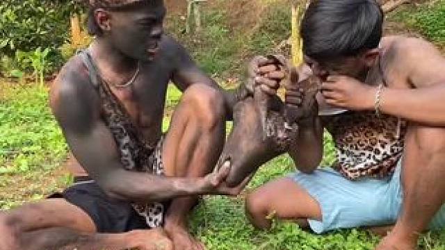 哈哈嘟嘟困 #原创视频 #外国人真会玩 #日常生活 #搞笑视频 #骚操作