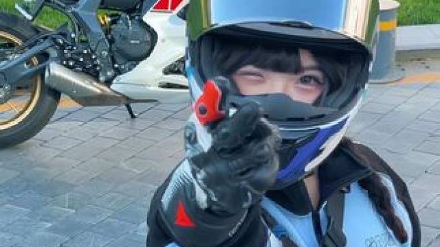 别想趁我不在，偷偷骑走我的车 #机车 #大玩具