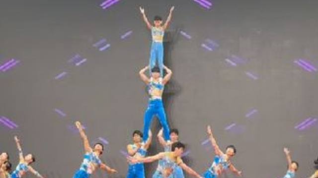 超燃！《筑梦》用力与美，诠释了毕业季少年们向梦而行的炽热勇气。祝大家毕业快乐、鹏程万里！#毕业快乐未