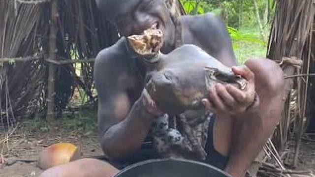 哈哈嘟嘟来了 #我的乡村生活 #原创视频 #日常生活 #农村美食记录生活 #翻身农奴把歌唱简谱教唱