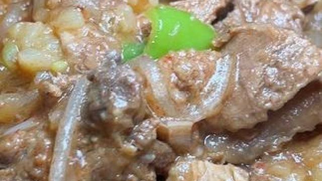 临河朋友疯狂安利的〔羊肉熬茄子〕太好吃了吧！感谢大家推荐 #巴彦淖尔美食 #临河美食 #好好吃饭大赛