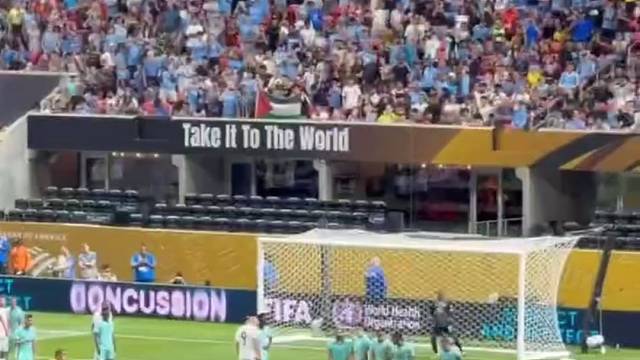 高级货！19岁埃切维里任意球破门！#足球