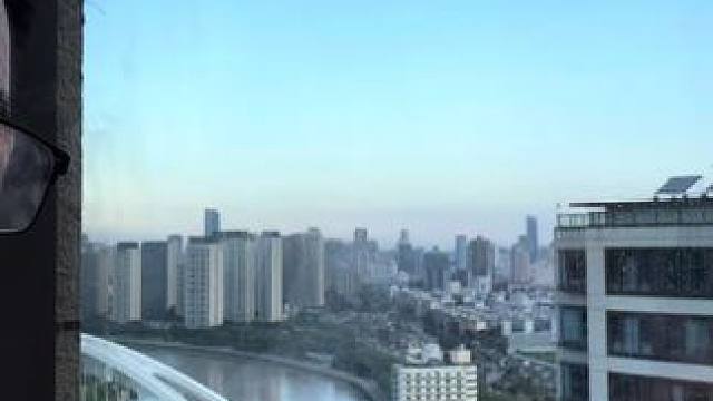 傍晚天气清凉舒畅，歌儿唱曲，倍儿爽哦．．