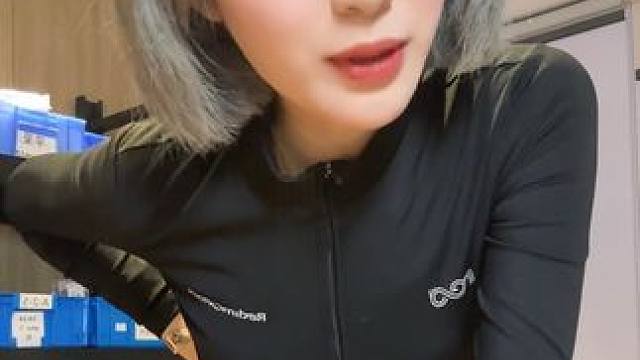 #内容太过真实 各位兄弟姐妹们帮忙支个招 这种不适合我吗 #日常分享 #穿搭