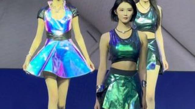 #高颜值美女 #车模小姐姐 #秀出好身材