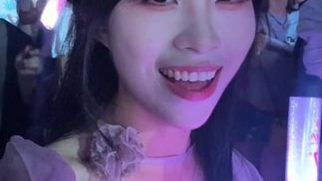 哇哦 太酷了 被汪峰站起来硬控五次！ #演唱会 #大旋时光经典星歌汇  #汪峰 #张靓颖 #大风吹