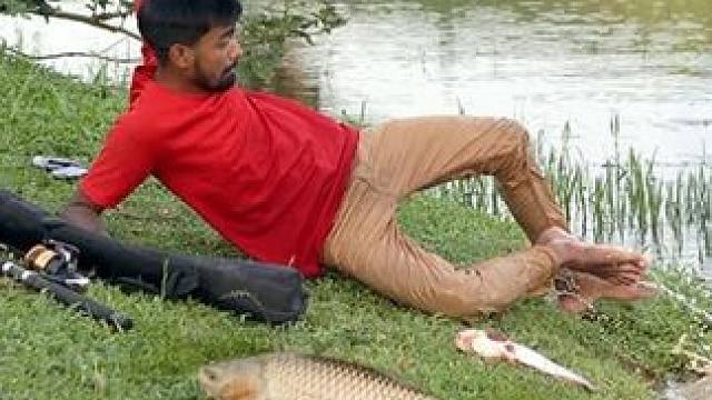 印度一名男子作死，跑到原始丛林野钓，最后被鳄鱼盯上全村吃席 #热点 #印度三哥 #恒河鳄鱼 #热点话