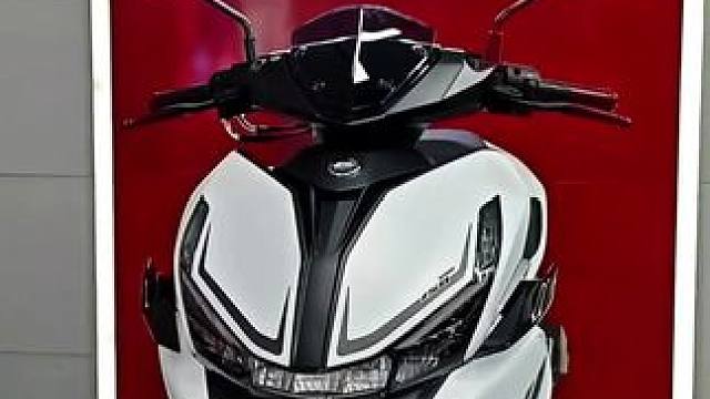 #运动踏板 #摩托车#QJMOTOR#鸿150S 
可以下赛道的运动踏板鸿150s