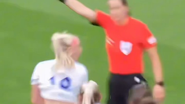 这应该是耐克最成功的一次广告#足球