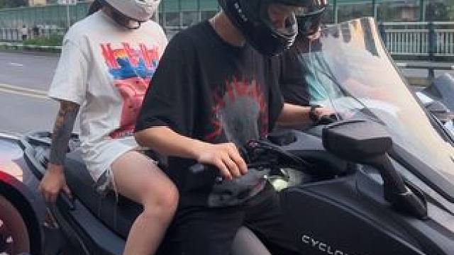 如何让小姐姐坐你的车 #机车