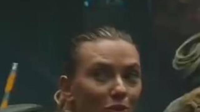 #寡姐侏罗纪新片首映表白粉丝 #侏罗纪世界重生   寡姐当之无愧的mommy！